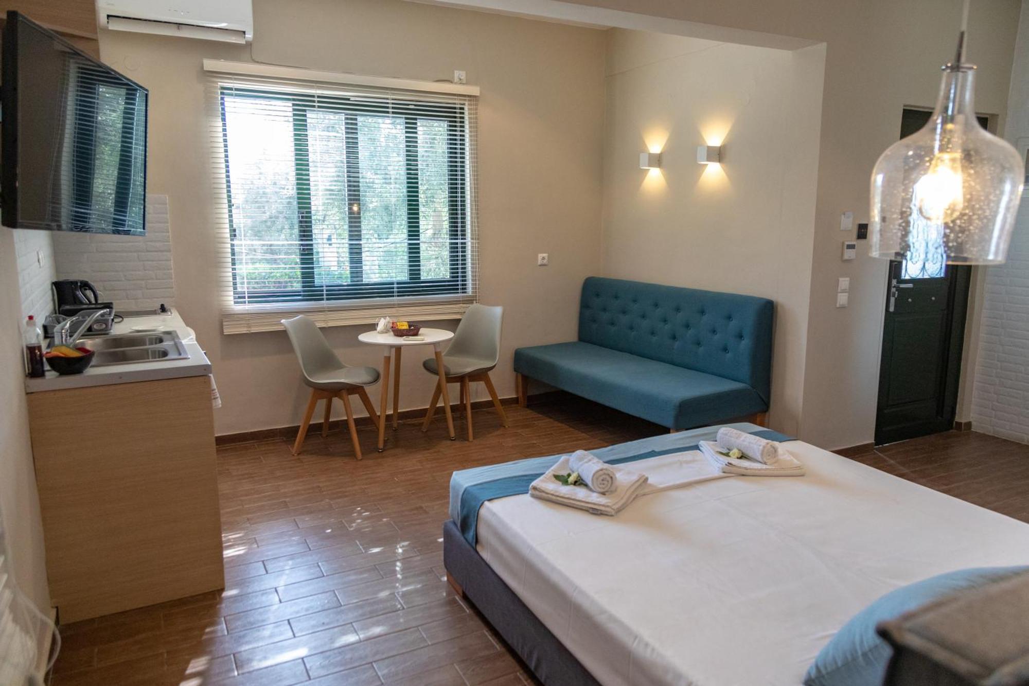 Ampoulos Rooms & Apartments Kedro Exteriér fotografie